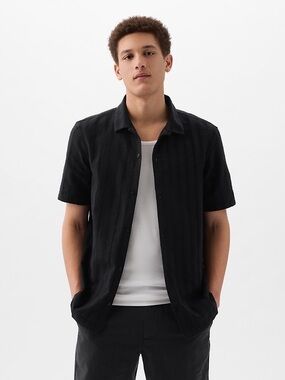 GAP Black Short Sleeve Button-Down Casual Shirt